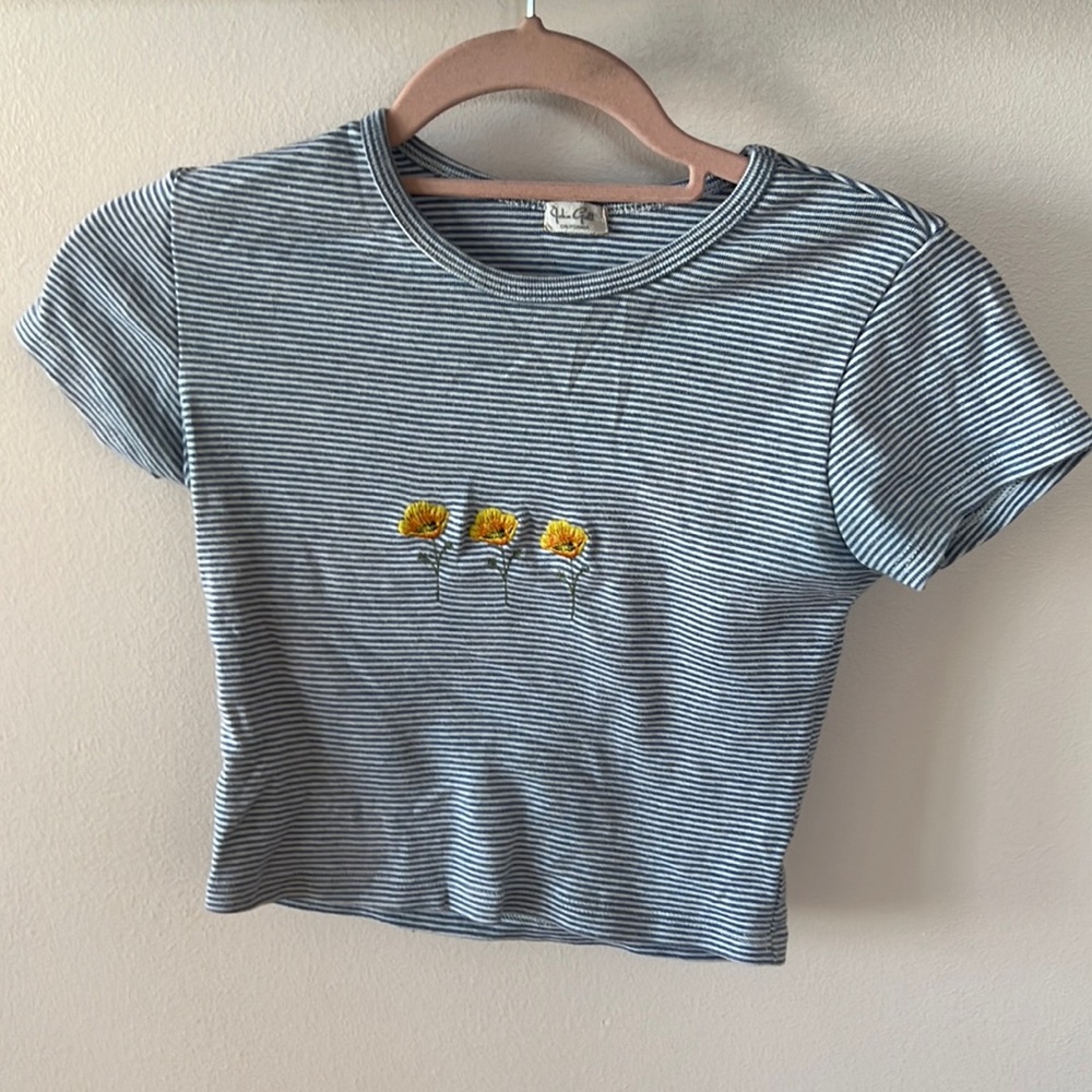 CROPPED BLUE/WHITE STRIPED COTTON ASHLYN POPPY TOP